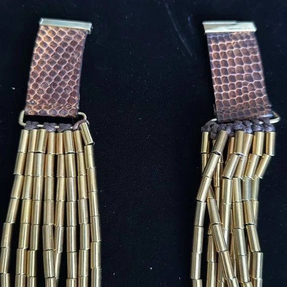 ￼ Michael Kors gold tone ( possibly brass)and snake embossed necklace - Picture 3 of 10